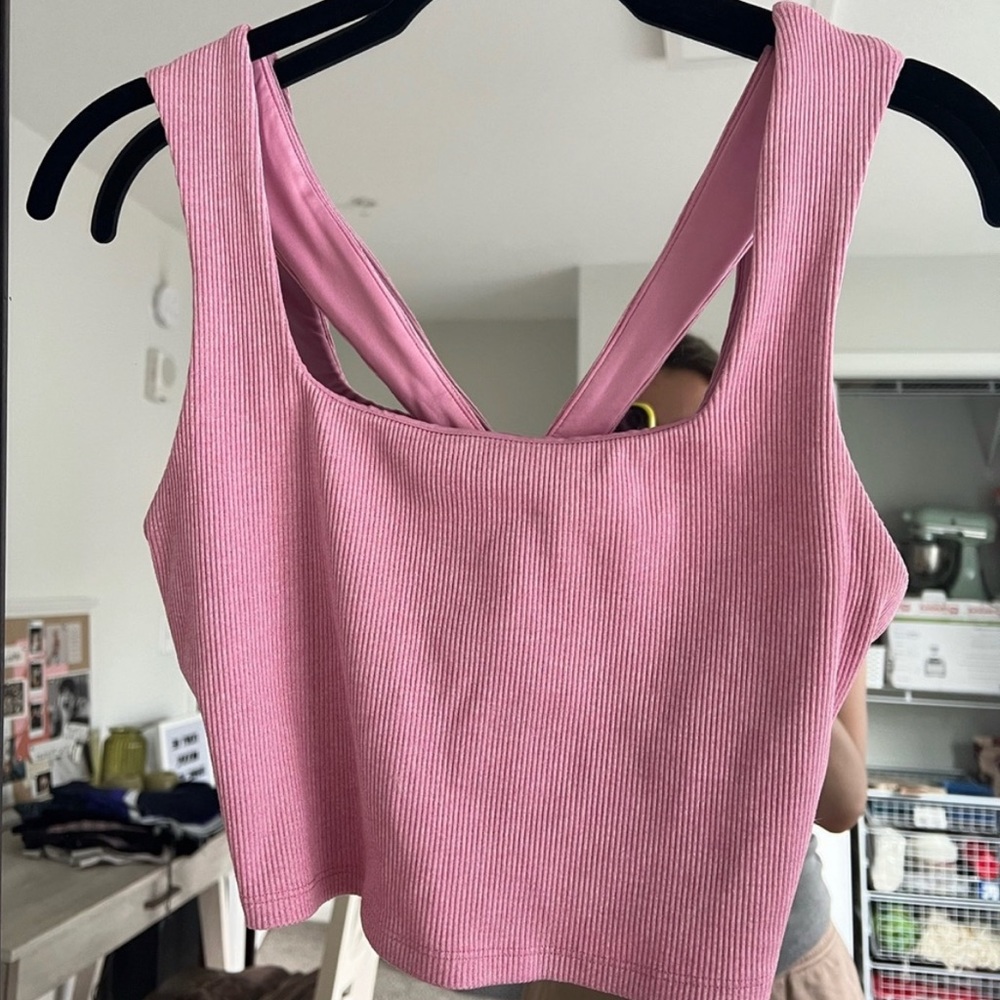 ALO sports bra, like NEW, size small